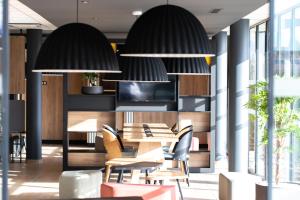 Hotels B&B HOTEL Compiegne : photos des chambres