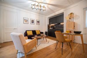 Luxury flat Victor Hugo - 2-star hotels in Paris