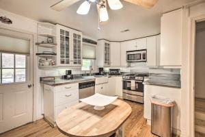 Spacious Faber Home with Yard, Steps to Winery!