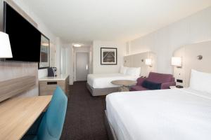 Double Room with Two Double Beds room in Crowne Plaza Kansas City Downtown an IHG Hotel
