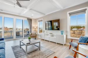 Tidalwalk - 13 Larchmont Court