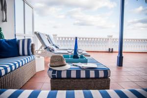 Seaview Coastal Home on front line with amazing sea views and large terrace