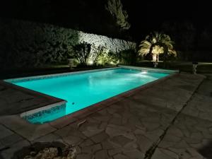 B&B / Chambres d'hotes Hotes'Antic Provence : photos des chambres