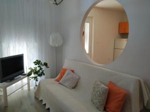 Two-Bedroom Apartment with Terrace and Sea View room in Apartments by the sea Podgora Makarska - 6664