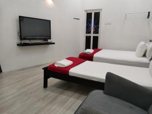 RoomStay Hj Esmon Parit Raja UTHM