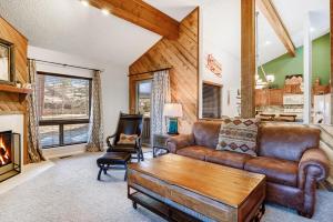 Two Bedroom Apartment  room in Pines 4042