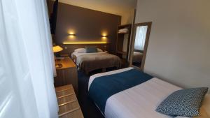 Hotels The Originals City, Hotel Les Oceanes, Lorient (Inter-Hotel) : Chambre Quadruple Confort