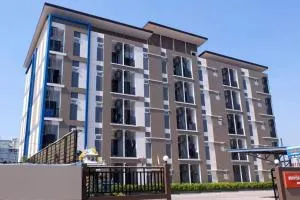 โรงแรม เดอะริช ราชพฤกษ์ โฮเทล แอนด์ เรสซิเดนซ์ - Bangsothong