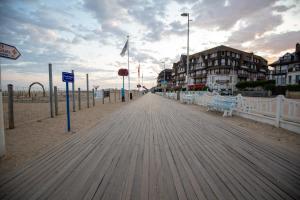 Trouville sur mer vue sur la Touque
