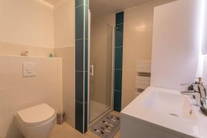 Appartements Rez-de-chaussee centre ville d'Embrun 3 etoiles : photos des chambres