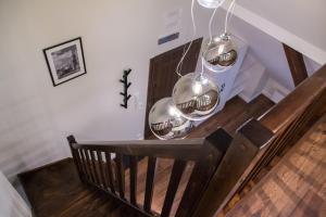 Old Bridge View by Rentoom