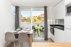 DANA I Eurogolf, vistas, wifi, piscina y parking