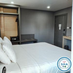 Phòng Loại Sang Giường Đôi (Deluxe Double Room)