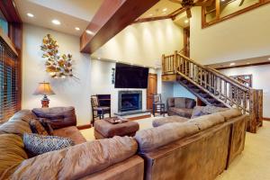Lion Square Lodge East 307