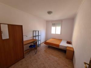 apartemento ideal grupo y familia climatisacion y cerca playa . mongrell
