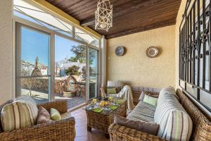 Waou Deluxe Cottage Titulcia