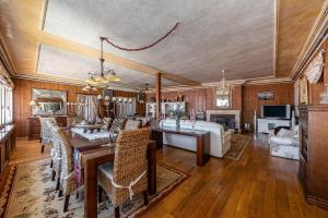 Waou Deluxe Cottage Titulcia