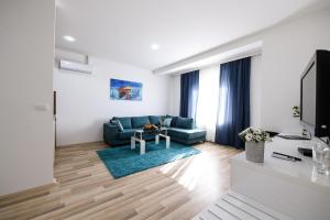 Family Suite with Balcony room in River Inn