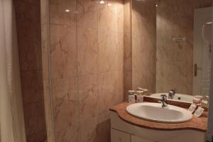 Hotels Hotel Ladagnous : photos des chambres