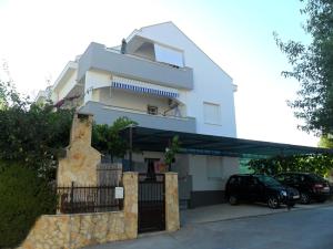 Apartment in Okrug Gornji with Seaview, Balcony, Air condition, WIFI (4790-3)