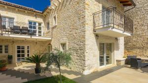 Beautiful Istrian Villa Patrick with a pool 