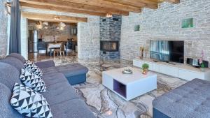 Beautiful Istrian Villa Patrick with a pool 