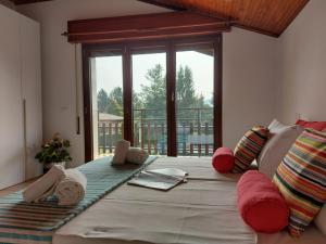 Bnbook Casa dei Peschi - Lago di Monate