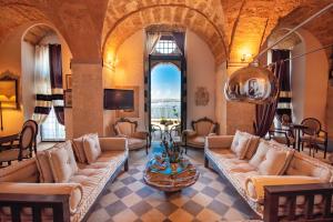 Maniace Suites Terrace Sea View