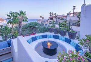 Contemporary Villa with 2 Pools, Walking Distance to Beach and Butler Included
