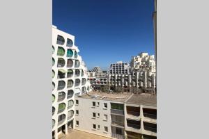 Appartement climatisé avec superbe vue mer port