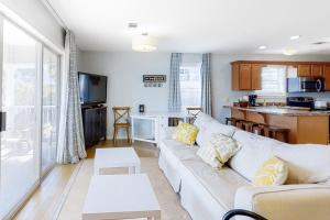 Two Bedroom Apartment  room in Beachside Villas 1011