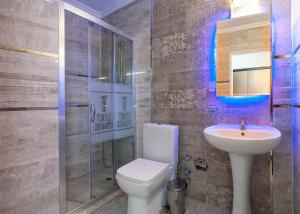 Economy Double Room room in Temple Hotel