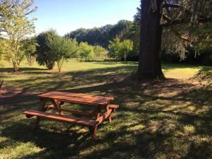Maisons de vacances La Tuilerie Grange (Adults only gite) with two en-suite double bedrooms : photos des chambres
