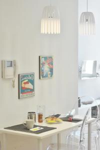 Crispi Modern Flat in the Historic Center