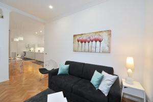 Crispi Modern Flat in the Historic Center