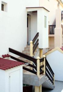 Apartments by the sea Pag 6448