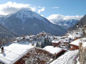 Chalets Beautiful Chalet in Champagny en Vanoise with Sauna : photos des chambres