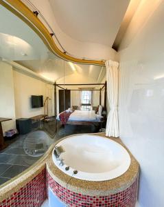 Phòng Đôi Loại Sang (Deluxe Double Room)