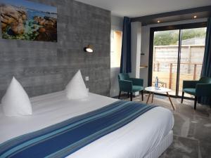 Hotels Hotel des Rochers : photos des chambres