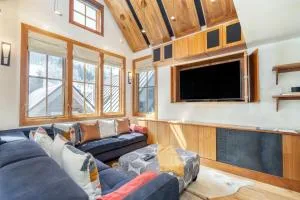 Pacific West 471 - 乌雷