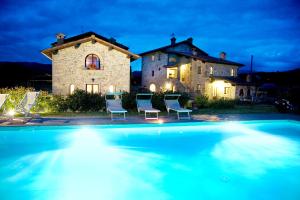 VILLA CASE DARNO Tuscany, cool dreams in the uncontaminated nature, pool, pets allowed