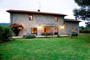 VILLA CASE DARNO Tuscany, cool dreams in the uncontaminated nature, pool, pets allowed