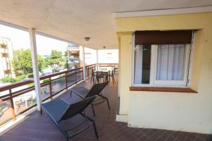 DIFFERENTFLATS Skorpios