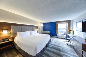Holiday Inn Express Nashville-Downtown - Broadway by IHG