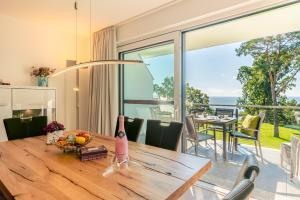 Appartement "Mondstein" mit Penthouseflair - Oase am Haff