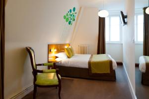 Hotels The Originals Boutique, Hotel O Gayot, Bagnoles-de-l'Orne (Inter-Hotel) : photos des chambres