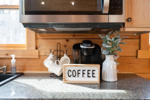 Family Friendly ~ Hocking Hills Cabin ~ Close to Caves, wWifi