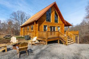Family Friendly ~ Hocking Hills Cabin ~ Close to Caves, wWifi