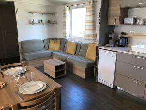 Campings Mobil Home camping Mar Estang bord de plage : photos des chambres