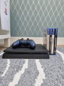 Escale pro & détente à 3 min de la gare - Parking - WIFI - PS4